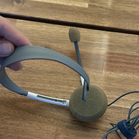 Microsoft Wired Headset with Microphone for Xbox 360 White/Grey READ - Picture 6 of 8